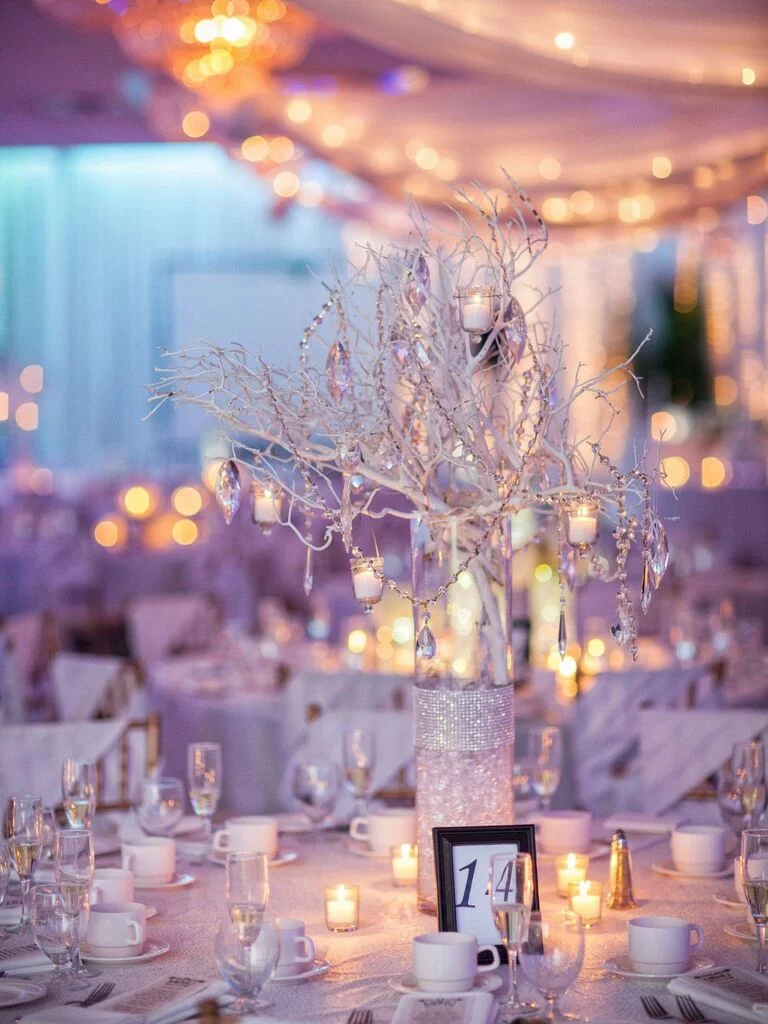 winter wedding table setting